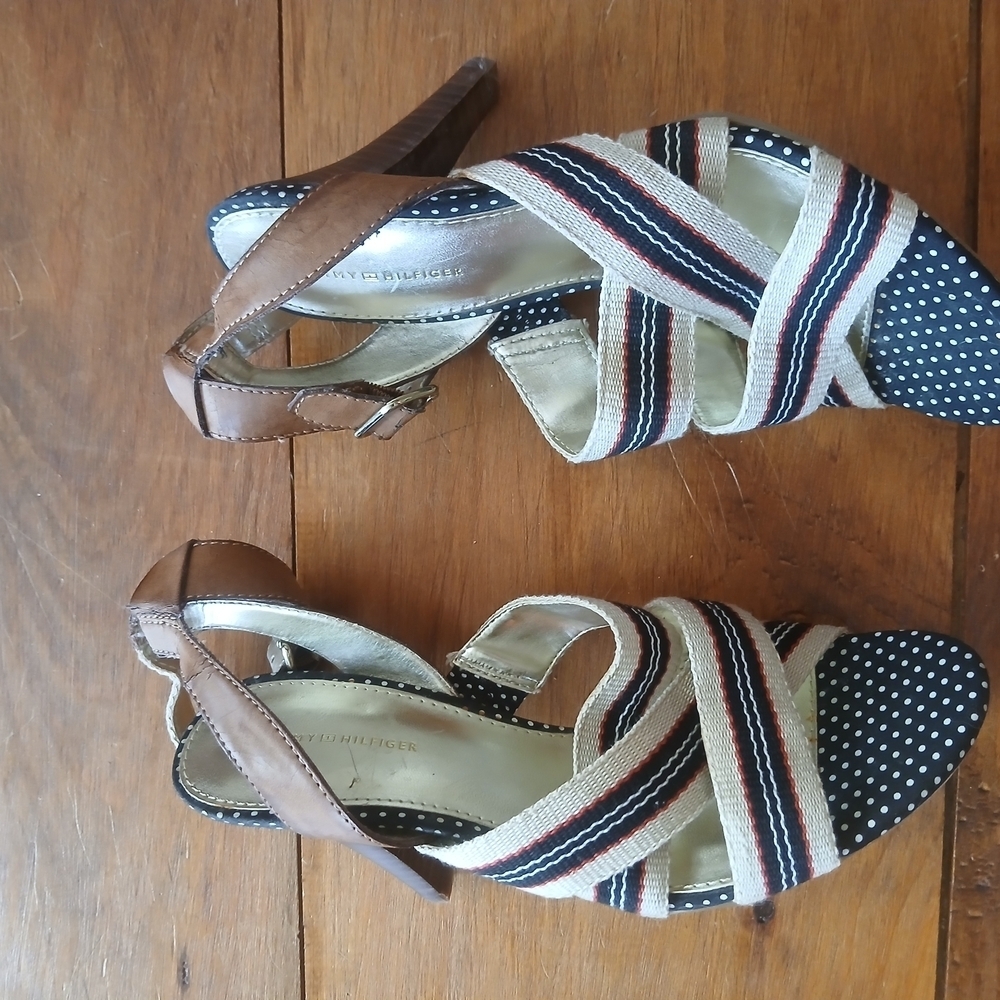 Tommy Hilfiger Navy/Red Ankle Strap Sandals. Four Inch Heel.  Size 8. - Picture 5 of 6